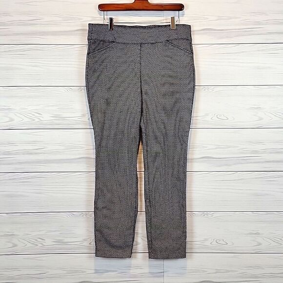 Christopher & Banks signature slimming pull-on pants black & white  Size 10 - Picture 1 of 12
